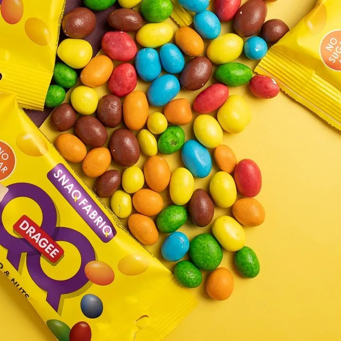 Драже Q&Q Snaq Fabriq в молочном шоколаде с арахисом, 40 г.