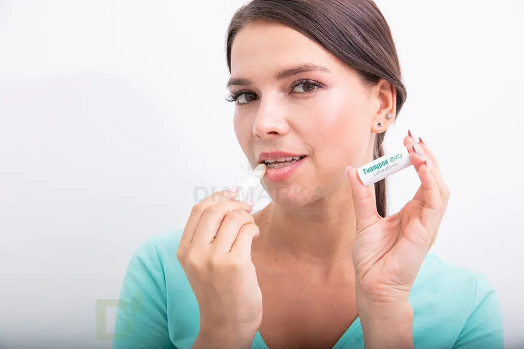 Гигиеническая помада Гиалурон EVO Моментальное увлажнение, 2,8 г в Омске